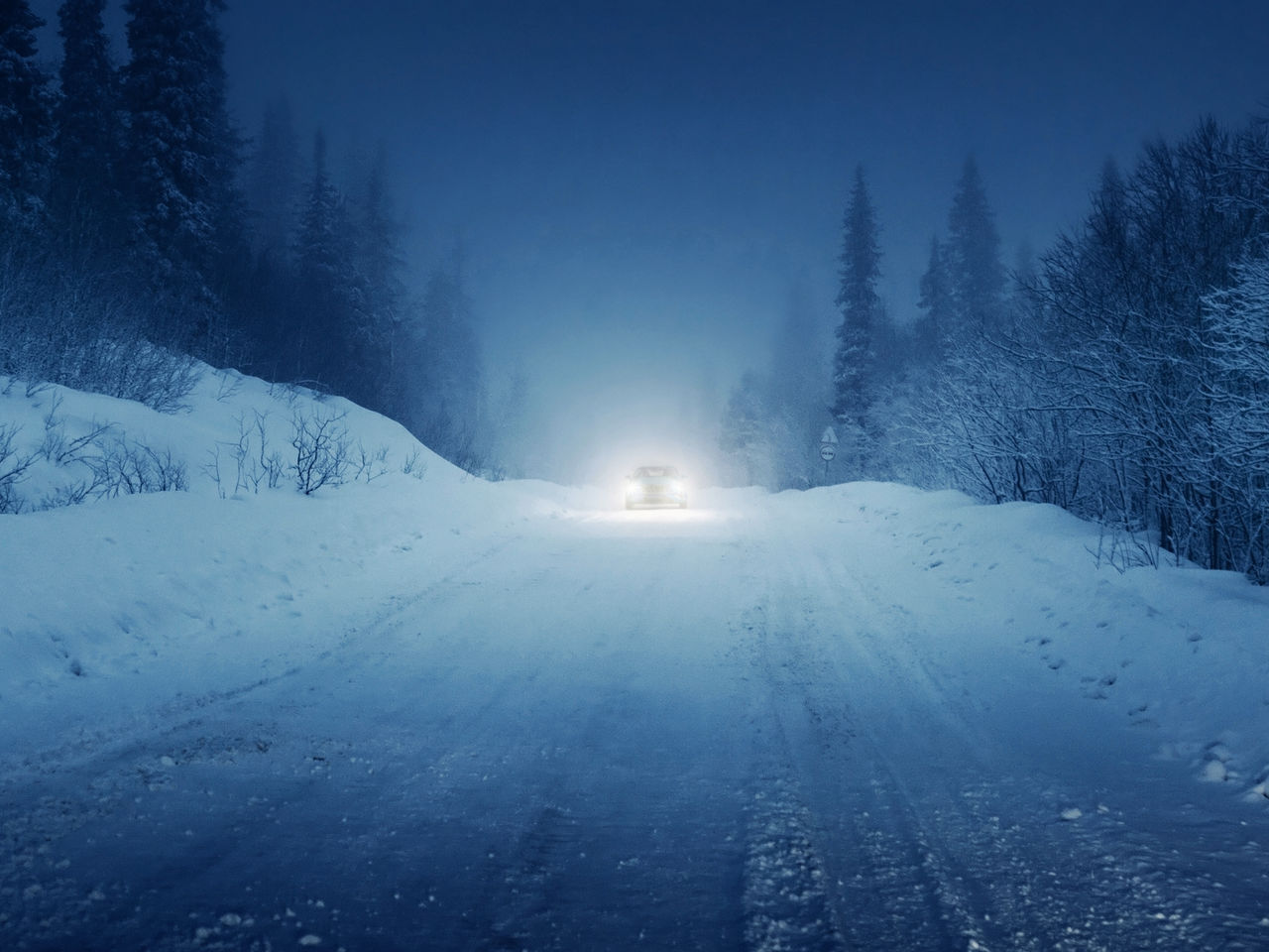 Gislaved Car in Snow Visual Bright Winter 19